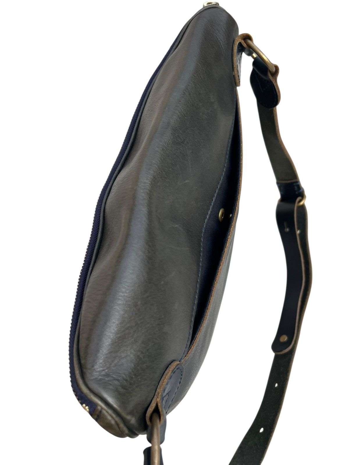 Freewheelers SLOW Japan Patina Olive Green Leather Messenger Bag Size ONE SIZE - 20 Thumbnail
