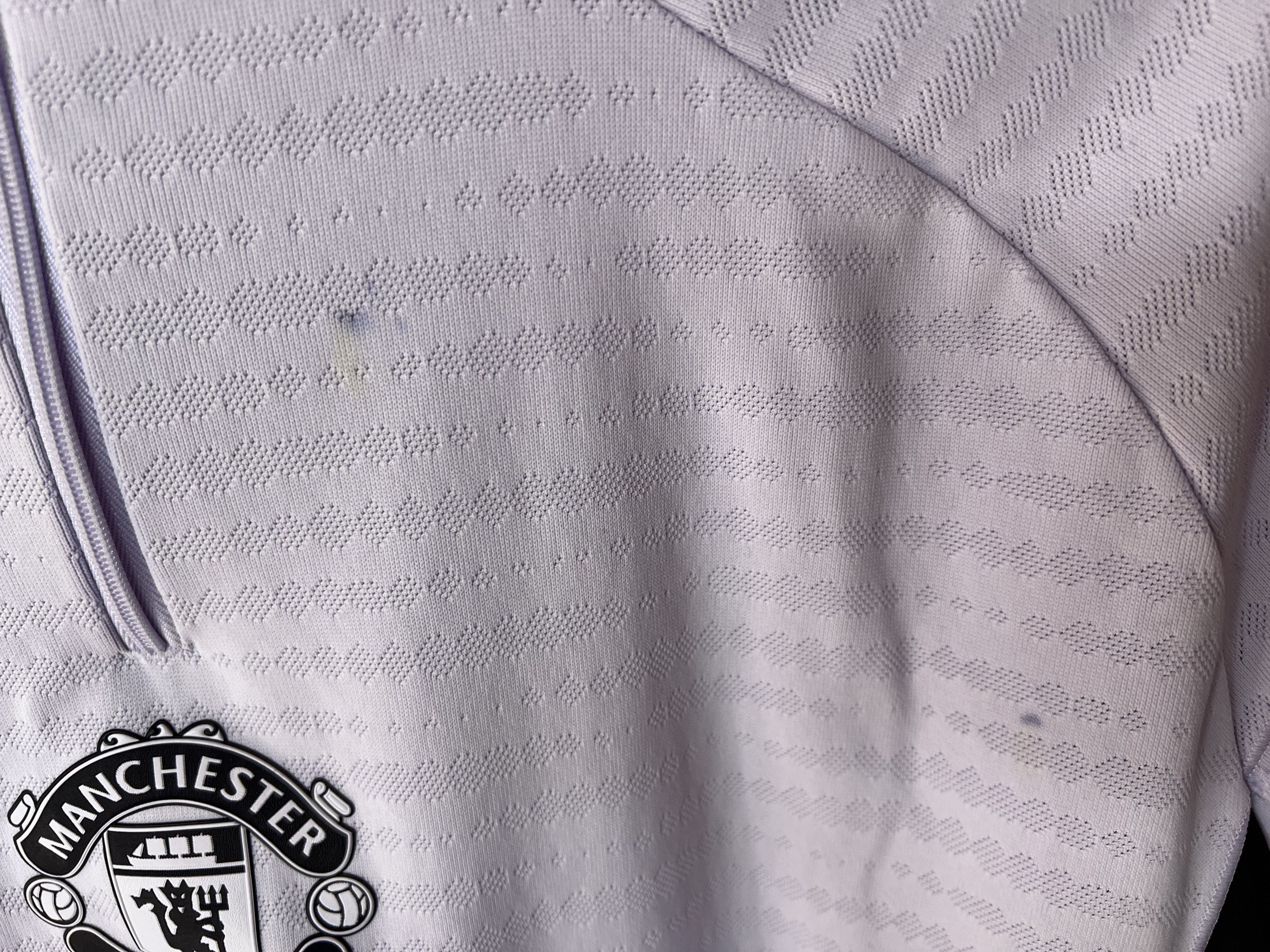 Adidas MANCHESTER UNITED 2025 TRAINING TOP FOOTBALL SHIRT SOCCER Size US L / EU 52-54 / 3 - 5 Thumbnail