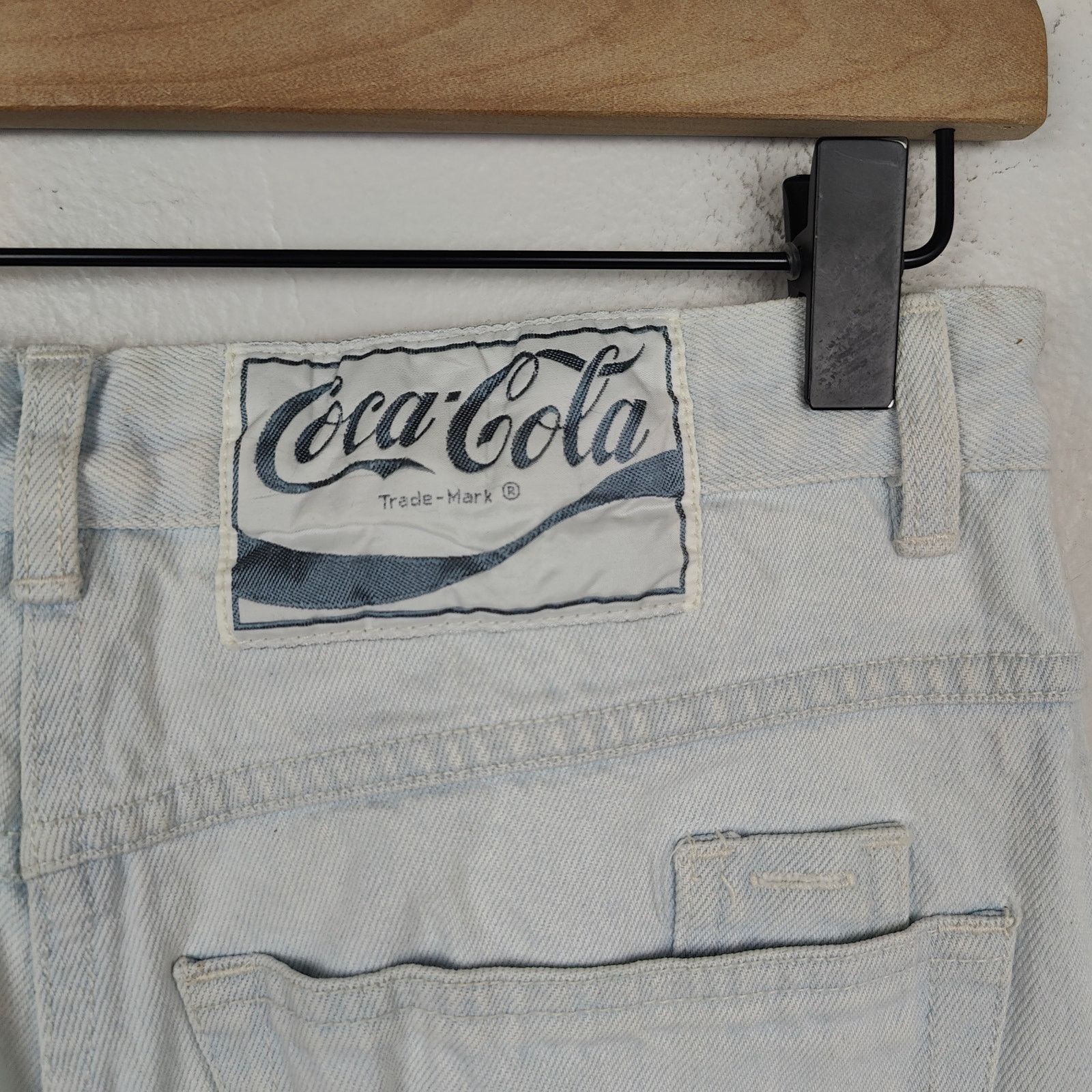 Coca Cola Vintage Coca Cola Jeans Mens 30 Light Wash Straight Fit 80s Size US 30 / EU 46 - 7 Thumbnail