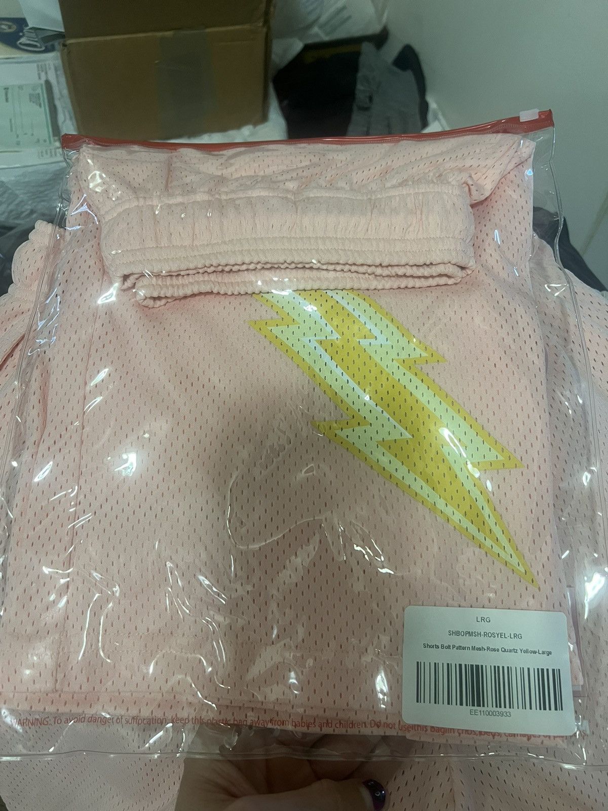Eric Emanuel Eric Emanuel pink rose quartz yellow lightning bolts shorts Size US 32 / EU 48 - 2 Thumbnail