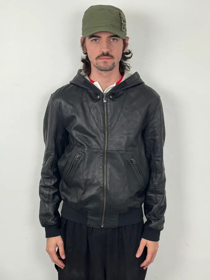 Armani 2000s Armani Black Hooded Bomber Leather Jacket Size US M / EU 48-50 / 2 - 2 Thumbnail