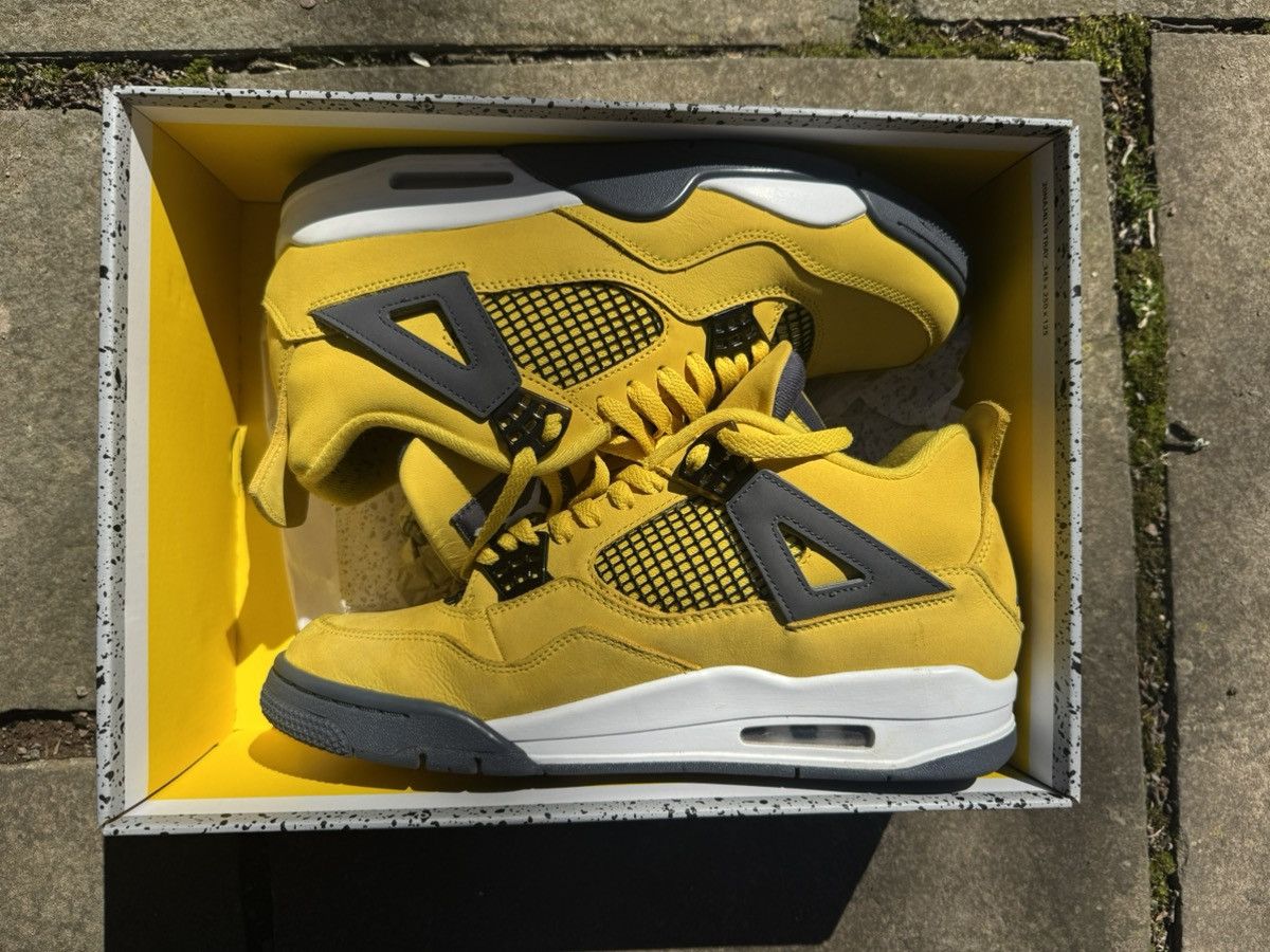 Jordan Brand × Nike Lighting Jordan 4 Size US 10.5 / EU 43-44 - 2 Thumbnail