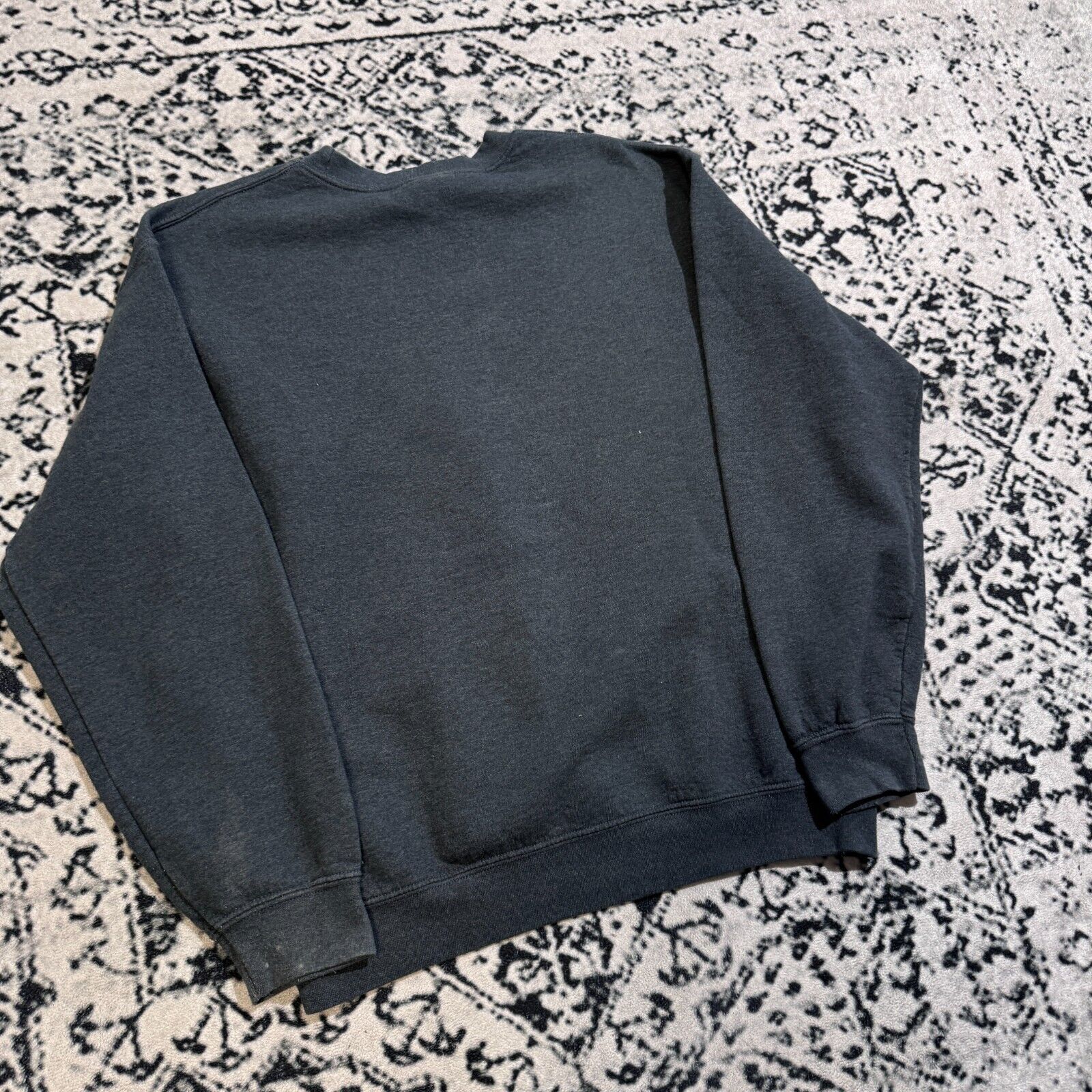 Vintage Vintage Unisex Gray Cotton Crewneck Size S Luxor Casino 90s Size US S / EU 44-46 / 1 - 11 Thumbnail