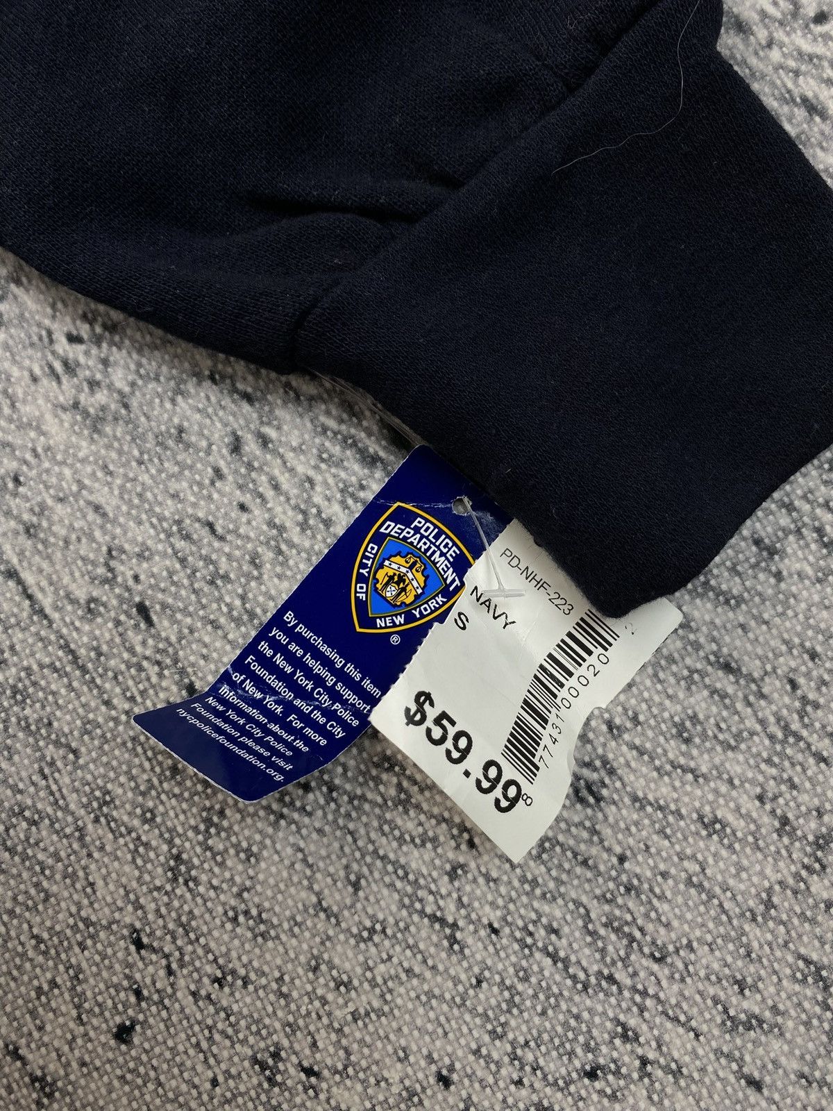 Vintage Vintage Hoodie Nypd USA boxy Streetwear Size US S / EU 44-46 / 1 - 10 Thumbnail