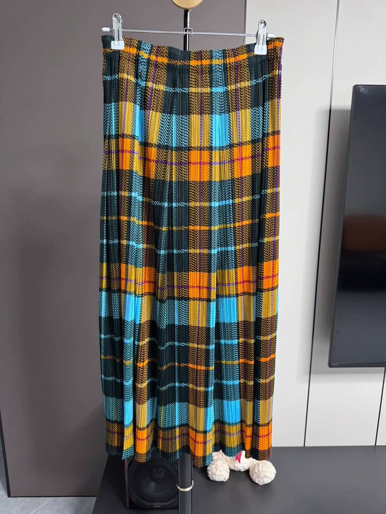 Issey Miyake Issey Miyake JG365 Plaid Long Skirt - dmc Size US 30 / EU 46 - 1 Thumbnail