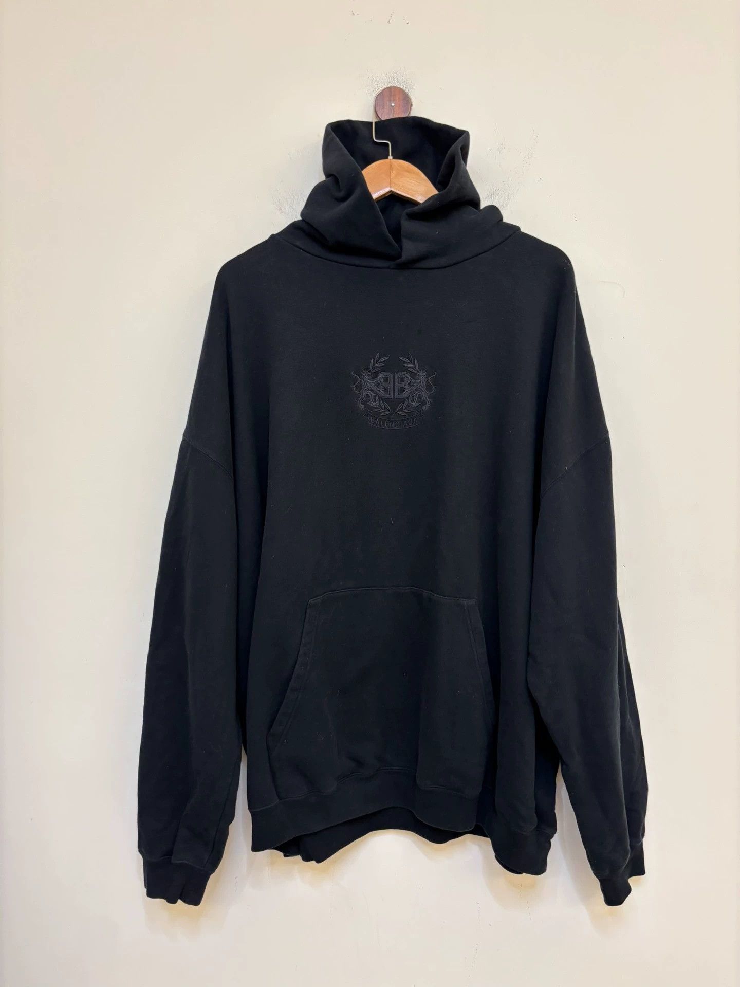 Balenciaga Balenciaga Double Lion Embroidered Oversized Hoodie Size S Size US S / EU 44-46 / 1 - 1 Thumbnail