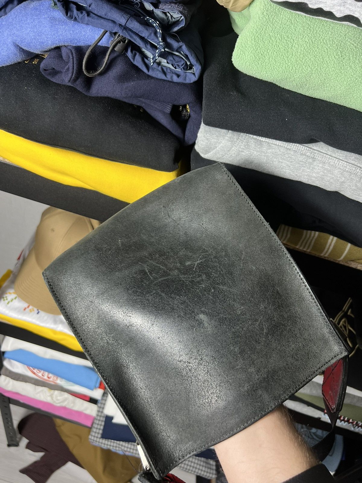 Emporio Armani 🔥 Emporio Armani Leather Crossbody Bag — Black (Vintage) Size ONE SIZE - 12 Thumbnail