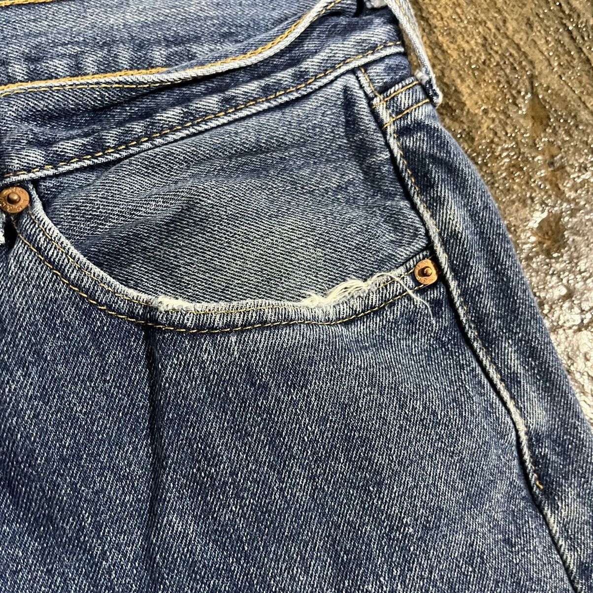 Levi's × Vintage Crazy Vintage Y2K Levi's 505 Faded Distressed Skater Jeans Size US 34 / EU 50 - 13 Thumbnail