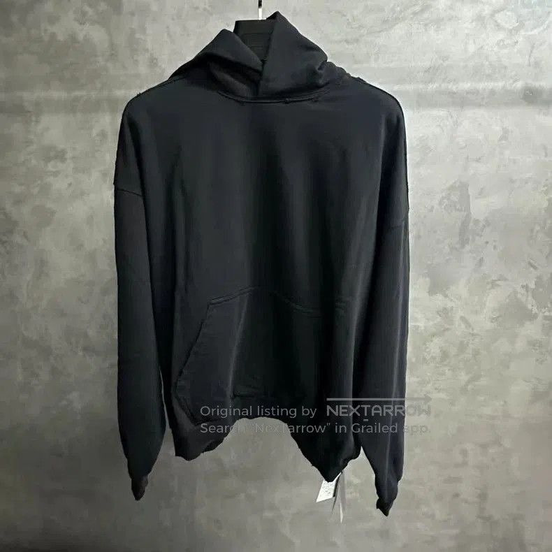 Balenciaga Balenciaga Black Logo Embroidered Hoodie. Size US S / EU 44-46 / 1 - 1 Thumbnail