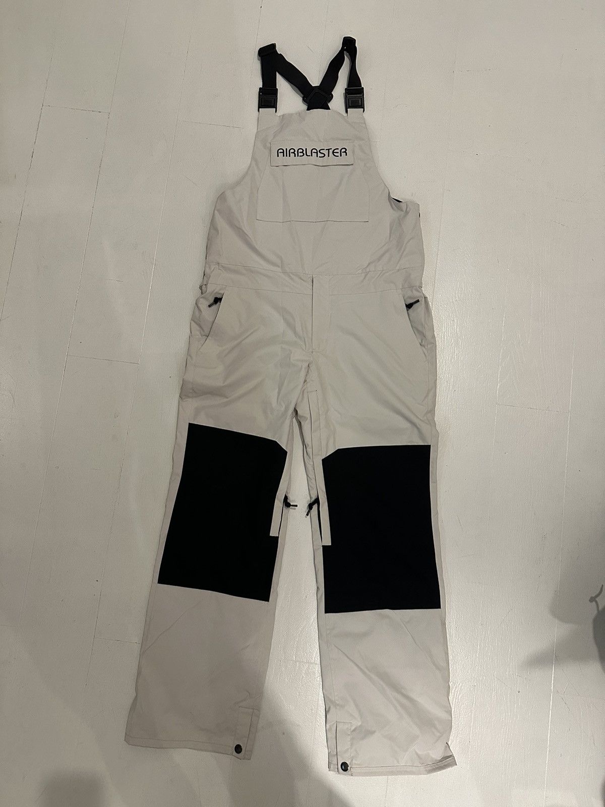 image of Air Blaster Airblaster Freedom Bib Stone White L, Men's (Size 34)