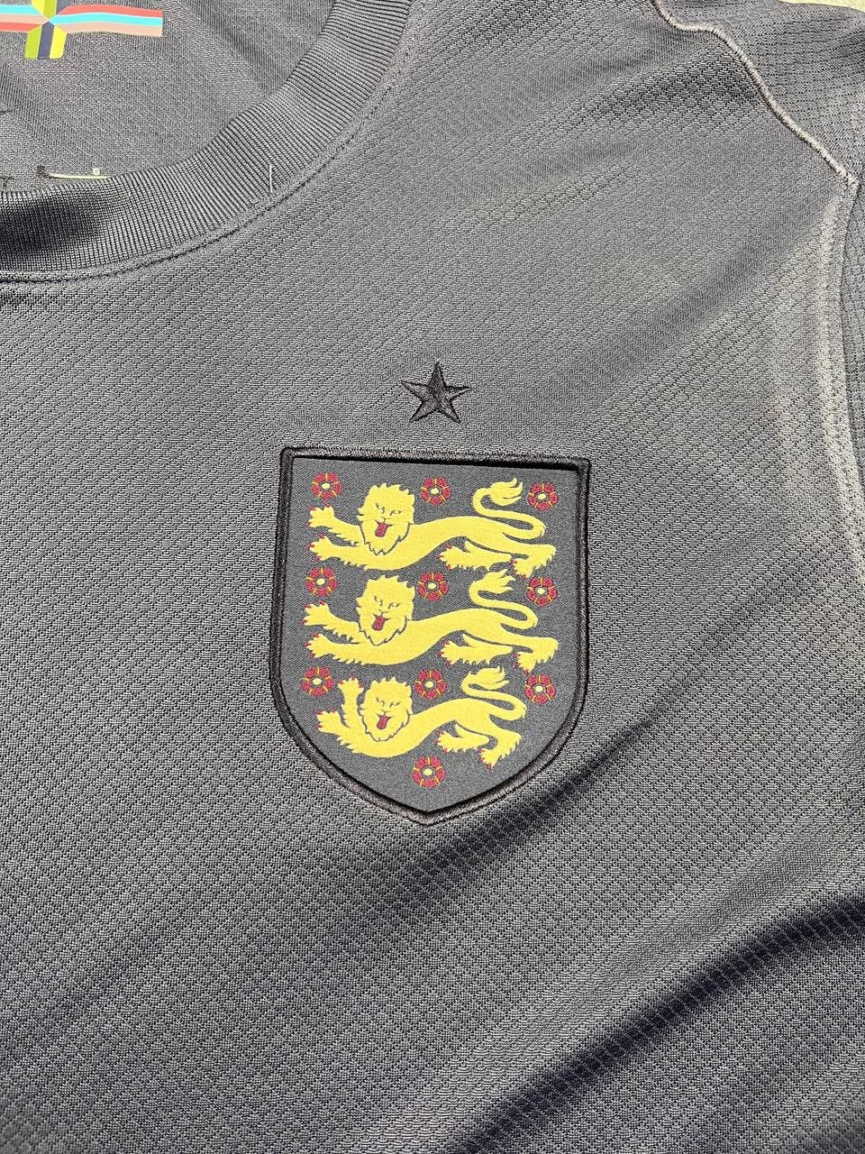 Nike Nike England 2023 Rare National Soccer Jersey Size US L / EU 52-54 / 3 - 3 Thumbnail