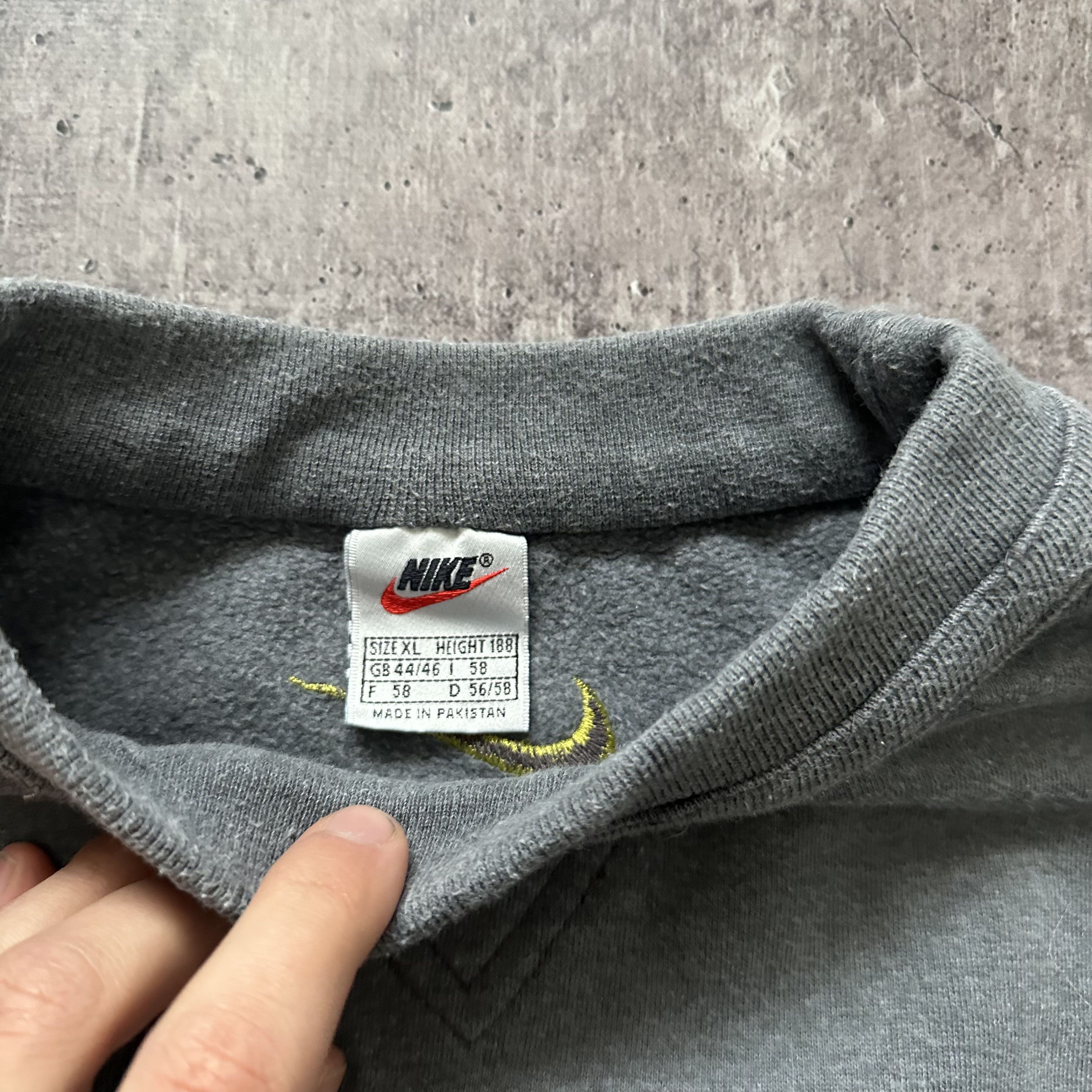 Nike Nike 90s Vintage Big Swoosh Logo Baggy Boxy Sweatshirt Size US XL / EU 56 / 4 - 3 Thumbnail