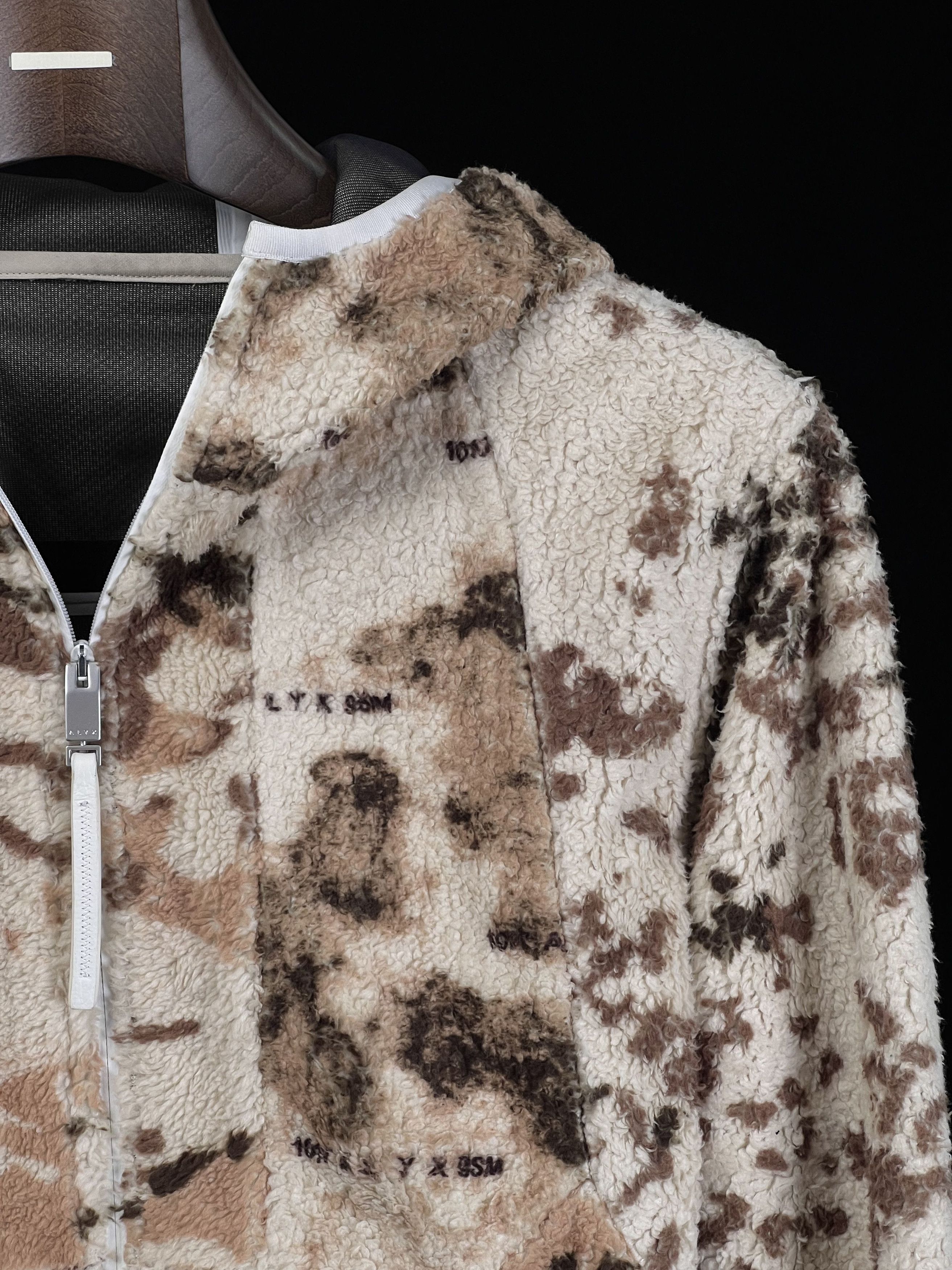 1017 ALYX 9SM Brand New MARCO POLAR FLEECE Desert Camo Size US S / EU 44-46 / 1 - 2 Thumbnail