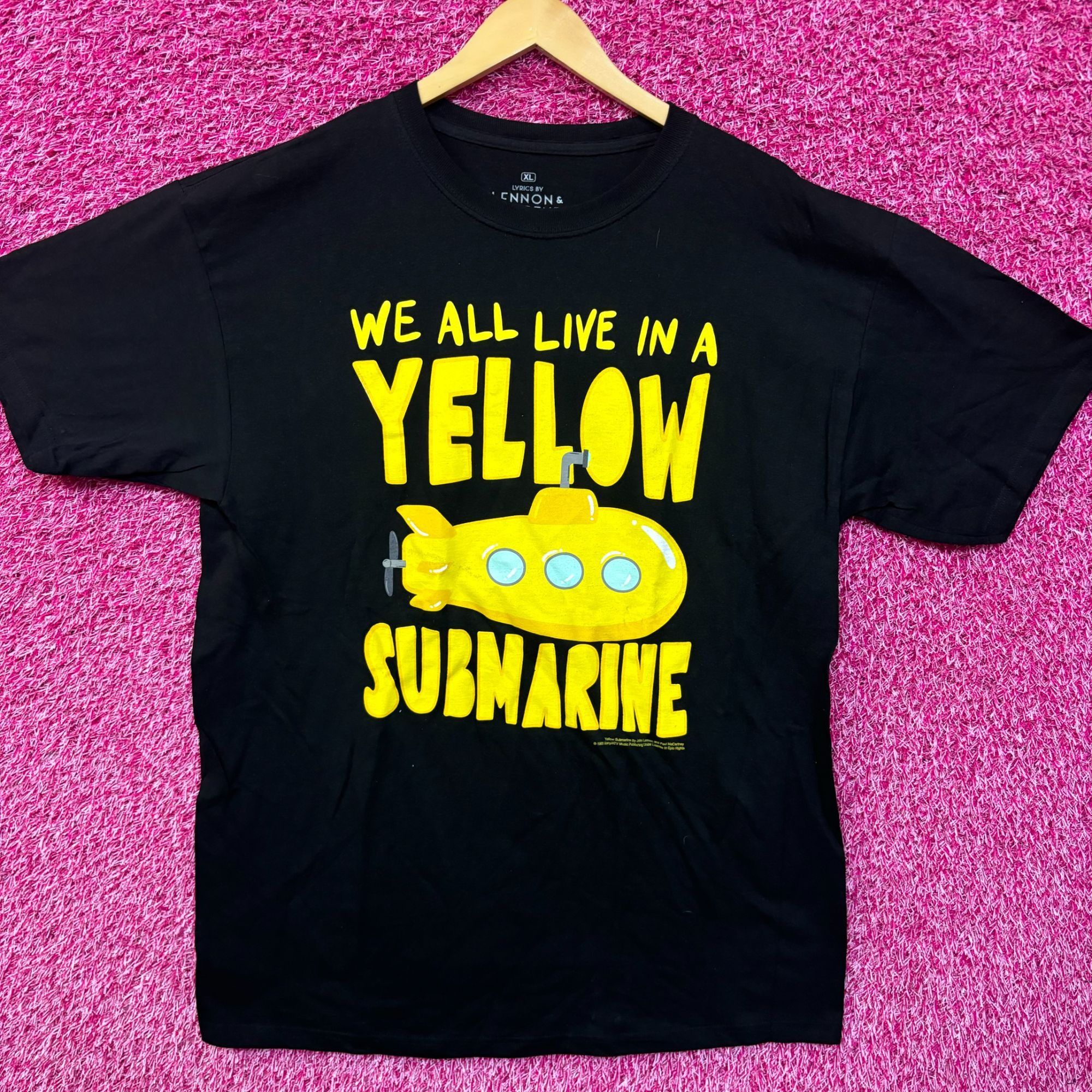 Band Tees The Beatles We All Live in a Yellow Submarine Rock Tee XL Size US XL / EU 56 / 4 - 1 Thumbnail