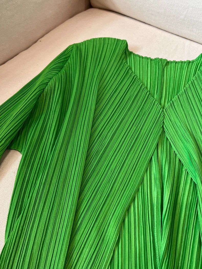 Issey Miyake Issey Miyake size:4 Green pleated cardigan top Size XS / US 0-2 / IT 36-38 - 3 Thumbnail