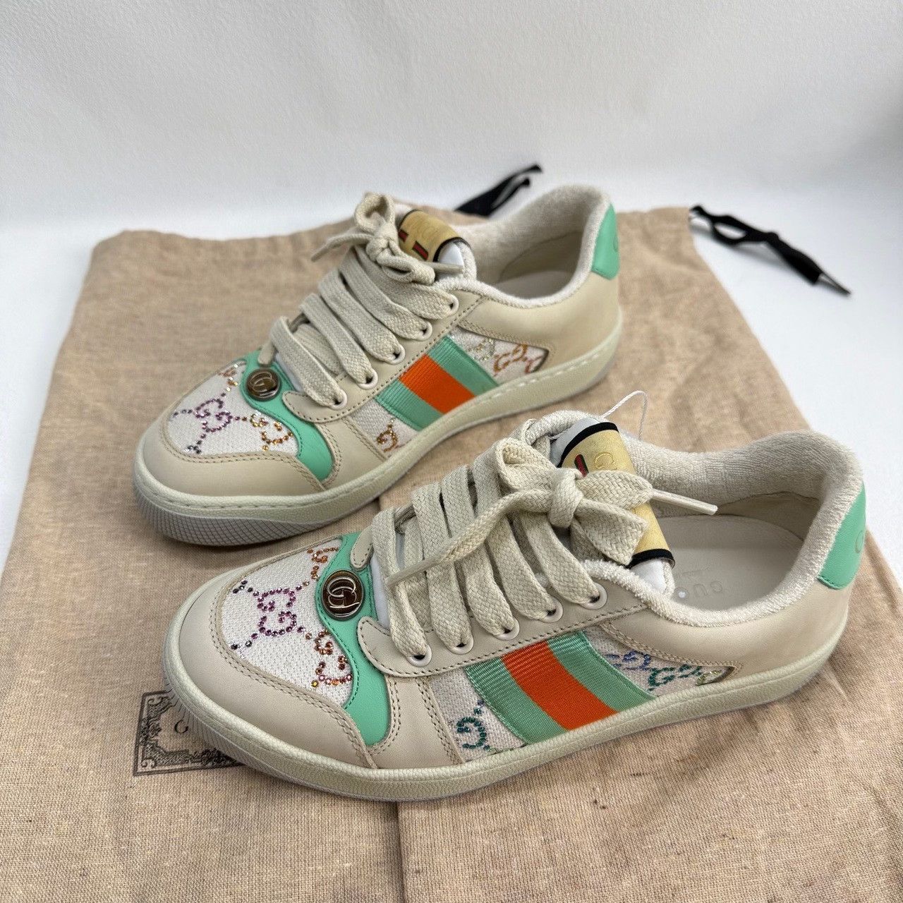 Gucci Gucci Beige Lowtop Sneakers us_5 Women Size US 5 / IT 35 - 1 Thumbnail