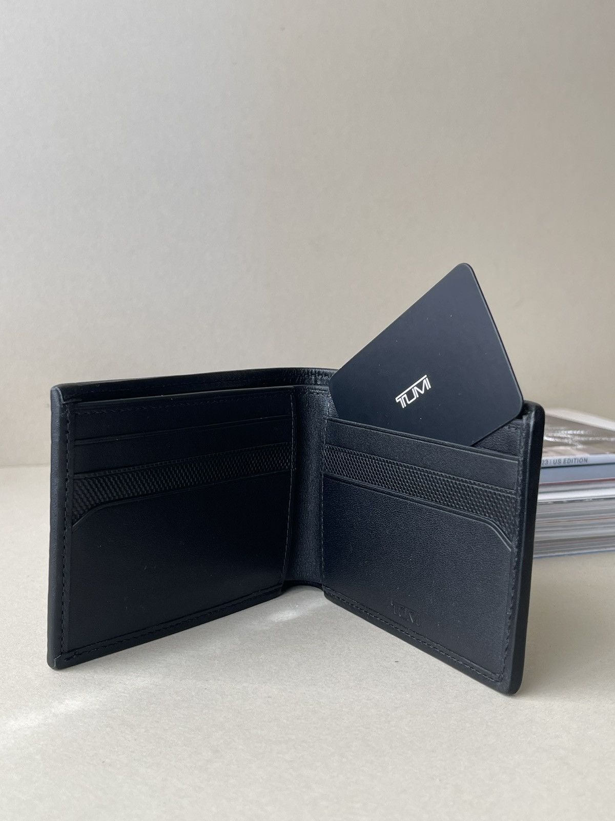 Tumi (New+Tag) Tumi wallet ‘rare’ limited (men) double billfold Size ONE SIZE - 4 Thumbnail