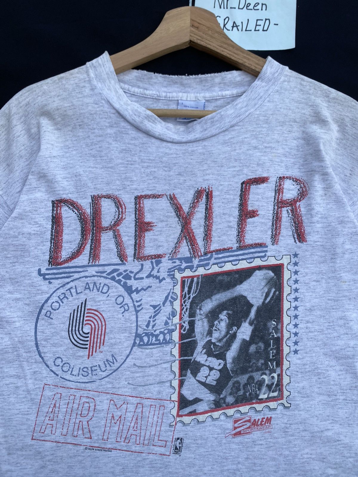 NBA Rare Vintage 90s Clyde Drexler NBA Tshirt Size US L / EU 52-54 / 3 - 6 Thumbnail