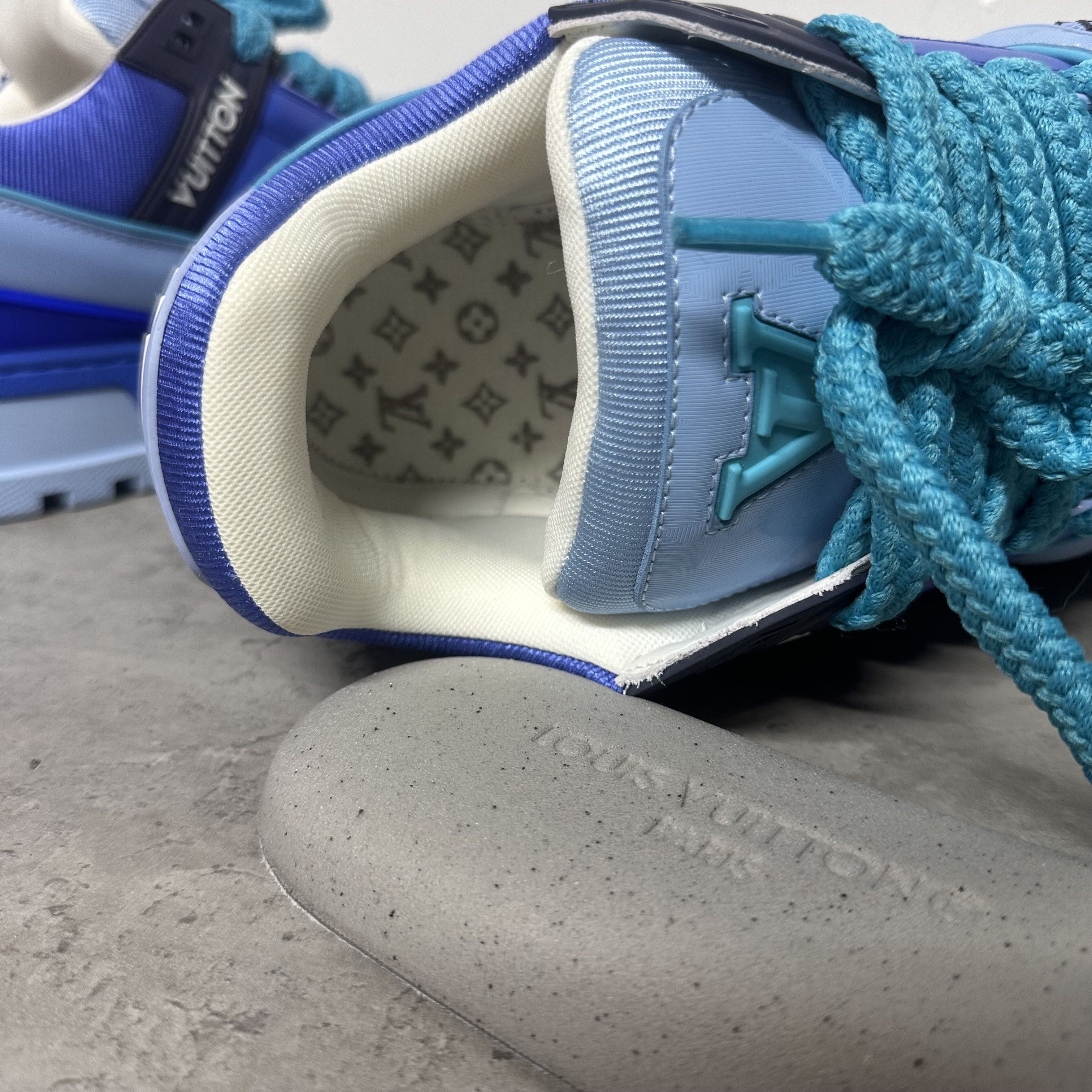Louis Vuitton Maxi Skate US10.5 LV Trainer Mens Blue trainer