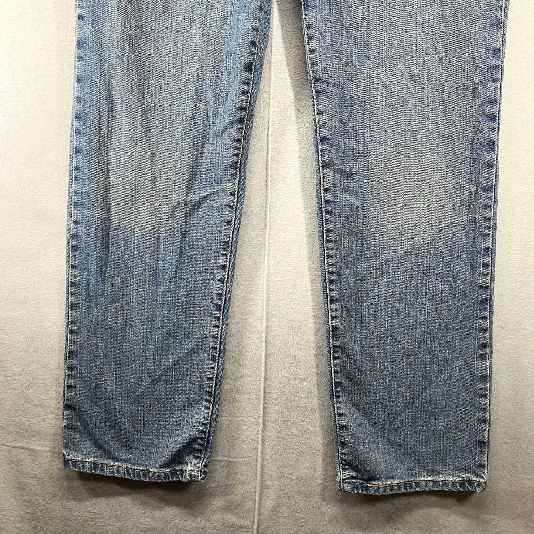 Levi's VINTAGE Levi’s 505 Women Jeans 10 Straight Distressed Slouch 29in Blue 90s Bohemian festival Hippie Retro Regular Fit Mens Womens Girls Boys Size 32" / US 10 / IT 46 - 5 Thumbnail