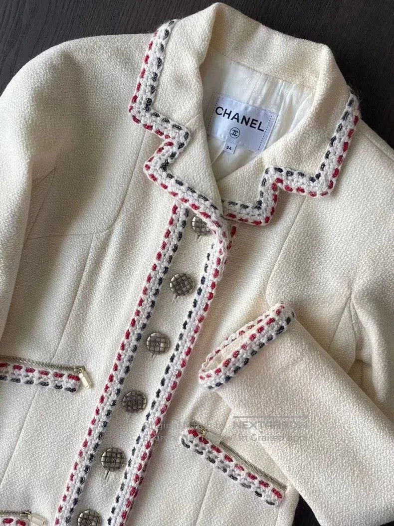 Chanel Chanel 2018 Early Autumn Tweed Jacket. Size US XS / EU 42 / 0 - 4 Thumbnail