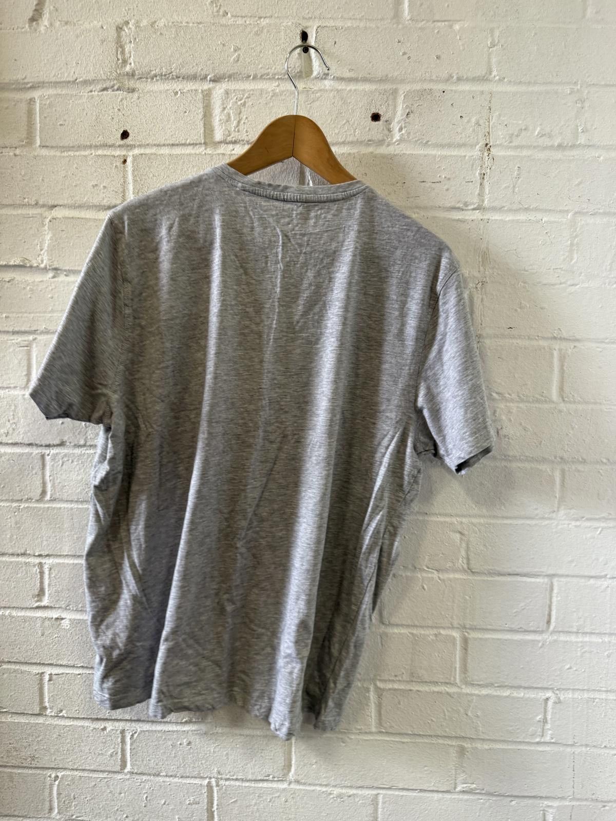 Designer Essentials by Easy Men's Large Gray V-Neck Short Sleeve T-Sh Size US L / EU 52-54 / 3 - 4 Thumbnail