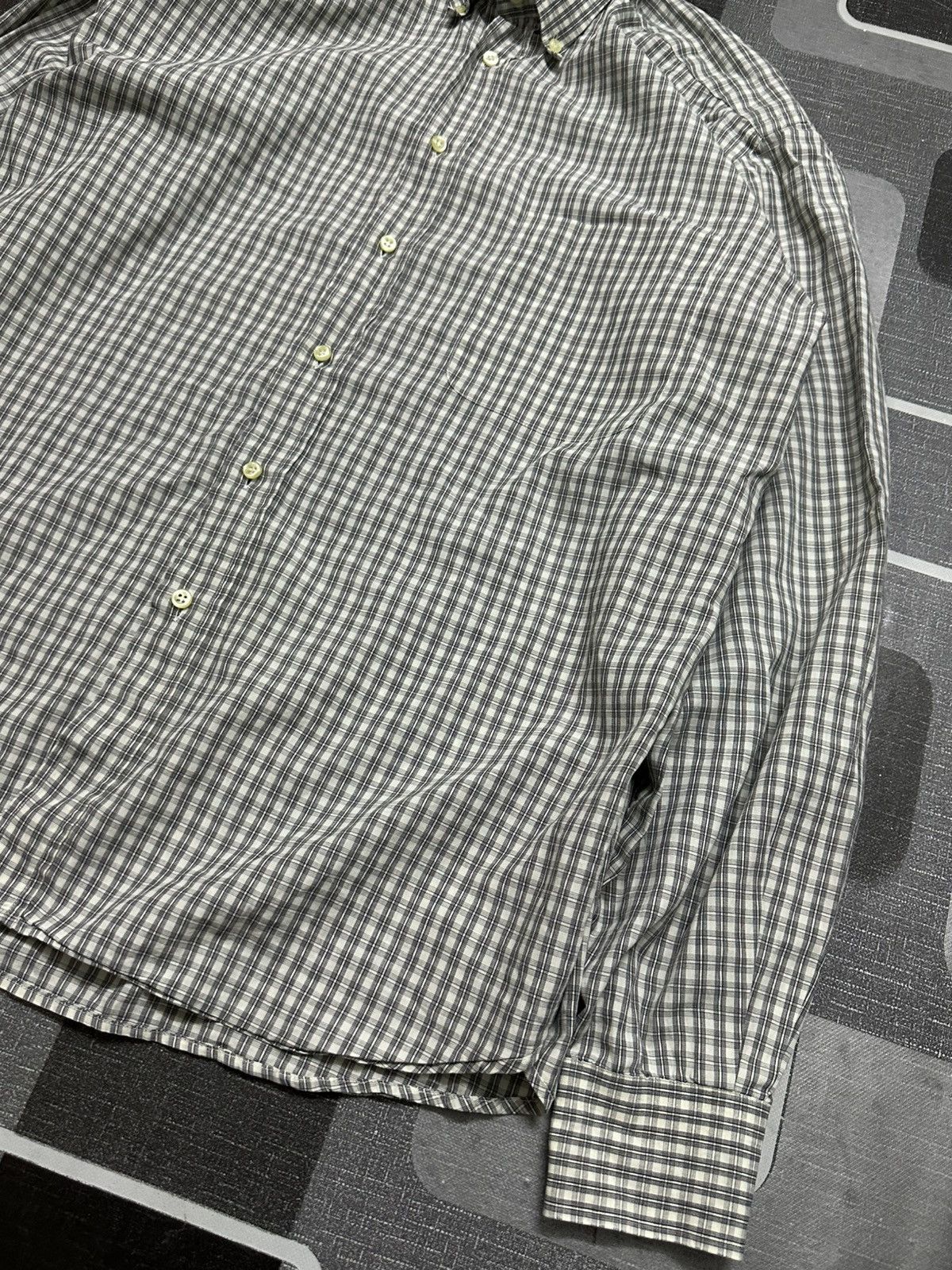 Givenchy 1990-Givenchy Gentleman 41-16 Made in Italy Button-Up Size US L / EU 52-54 / 3 - 18 Thumbnail