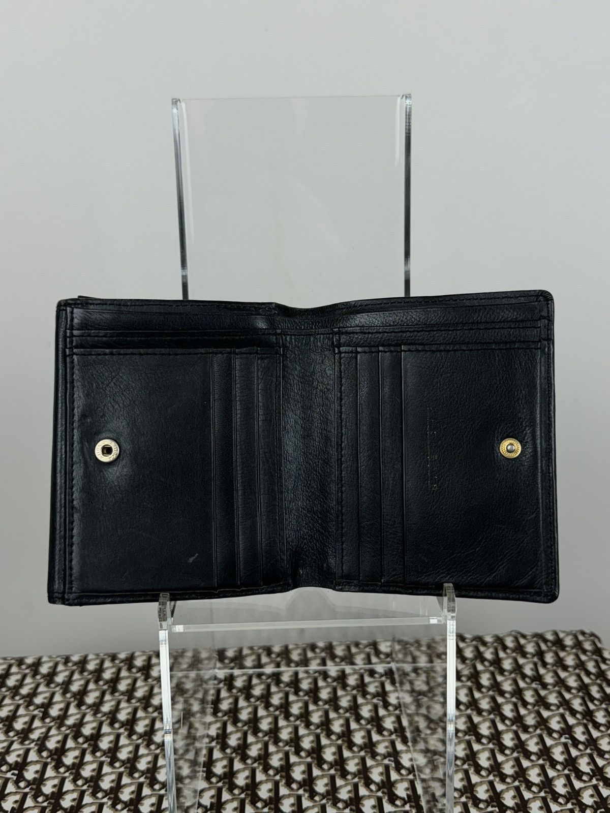 Givenchy Rare leather wallet Givenchy original luxury item Size ONE SIZE - 2 Thumbnail