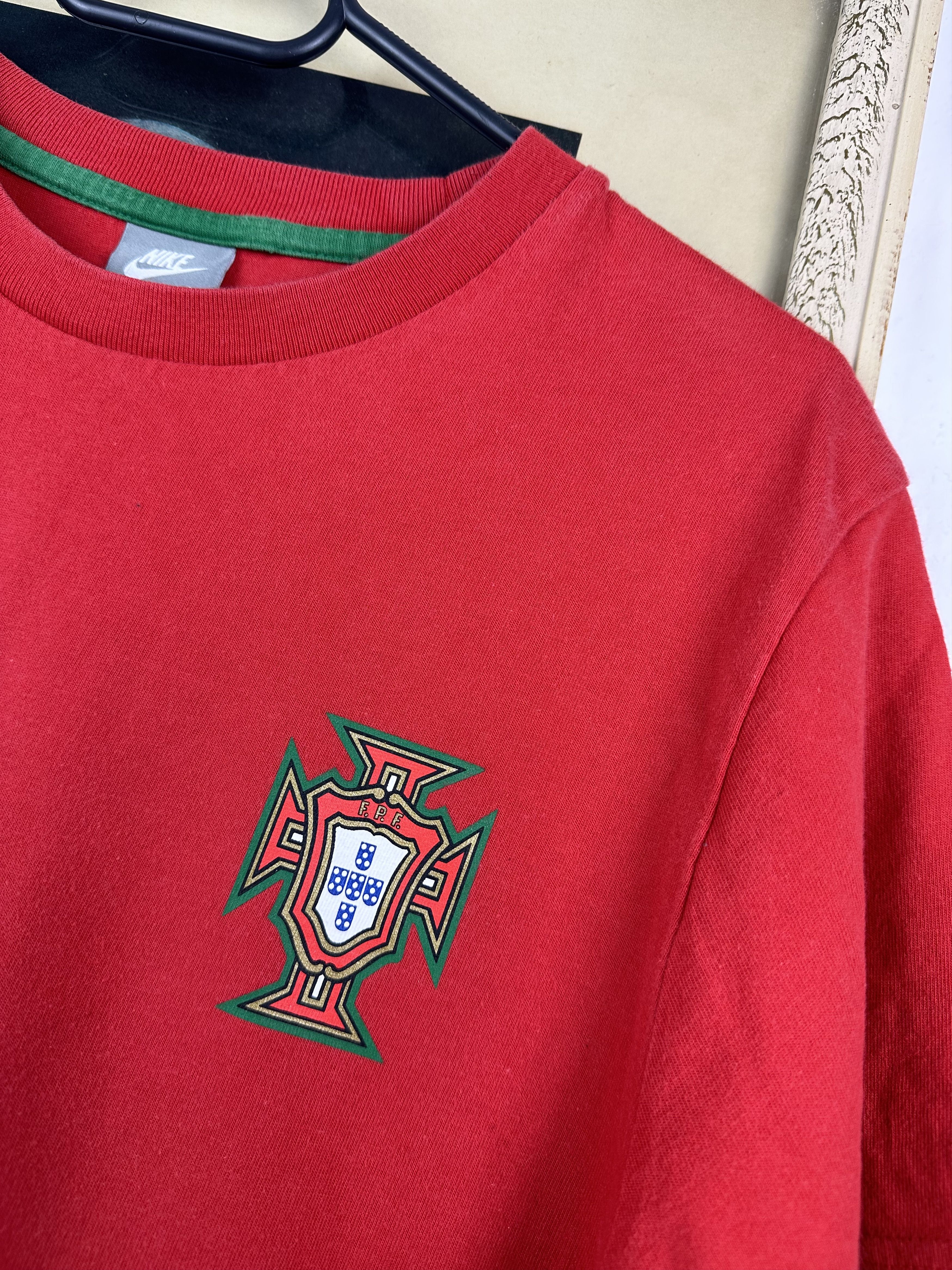 Nike Vintage Portugal #17 Ronaldo Train Shirt Football Jersey Size US M / EU 48-50 / 2 - 4 Thumbnail