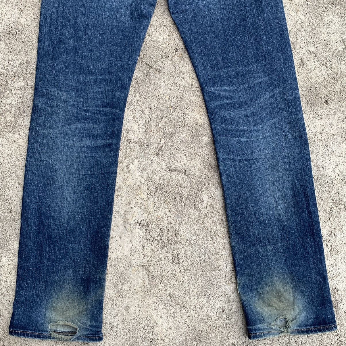 Undercover × Uniqlo Vintage Faded Two Tone Uniqlo Distressed Jeans Denim W33 Size US 33 - 12 Thumbnail