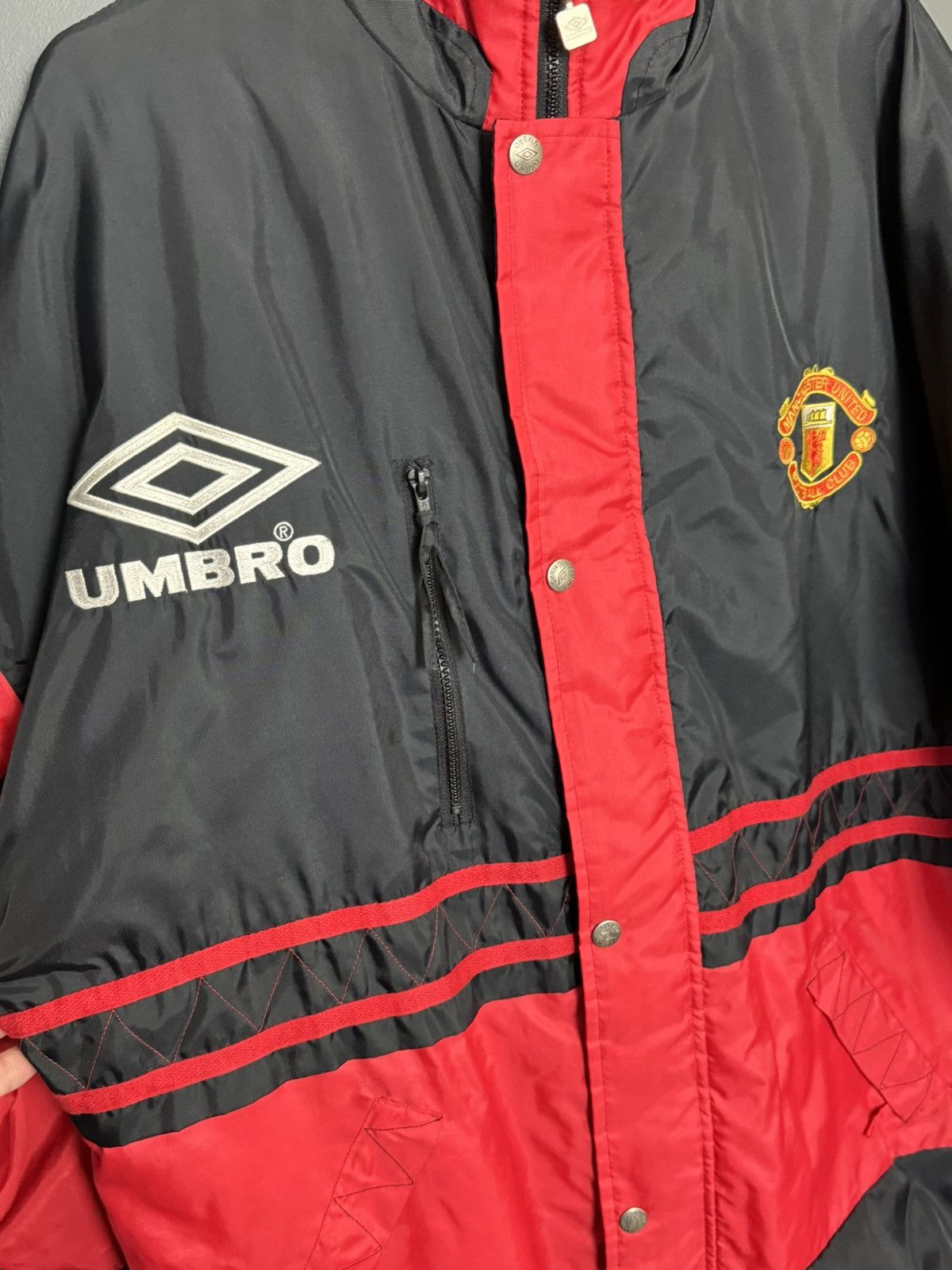 Umbro Vintage Manchester United Sharp Training Football Jacket Size US L / EU 52-54 / 3 - 3 Thumbnail