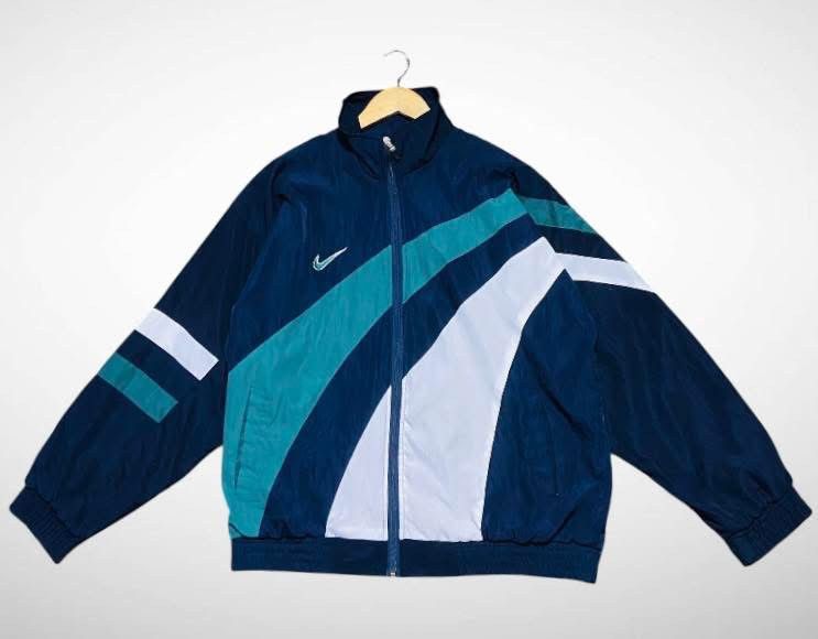 Nike 🔥VTG NIKE PREMIER 90s SWOOSH NYLON JACKET Size US L / EU 52-54 / 3 - 3 Thumbnail