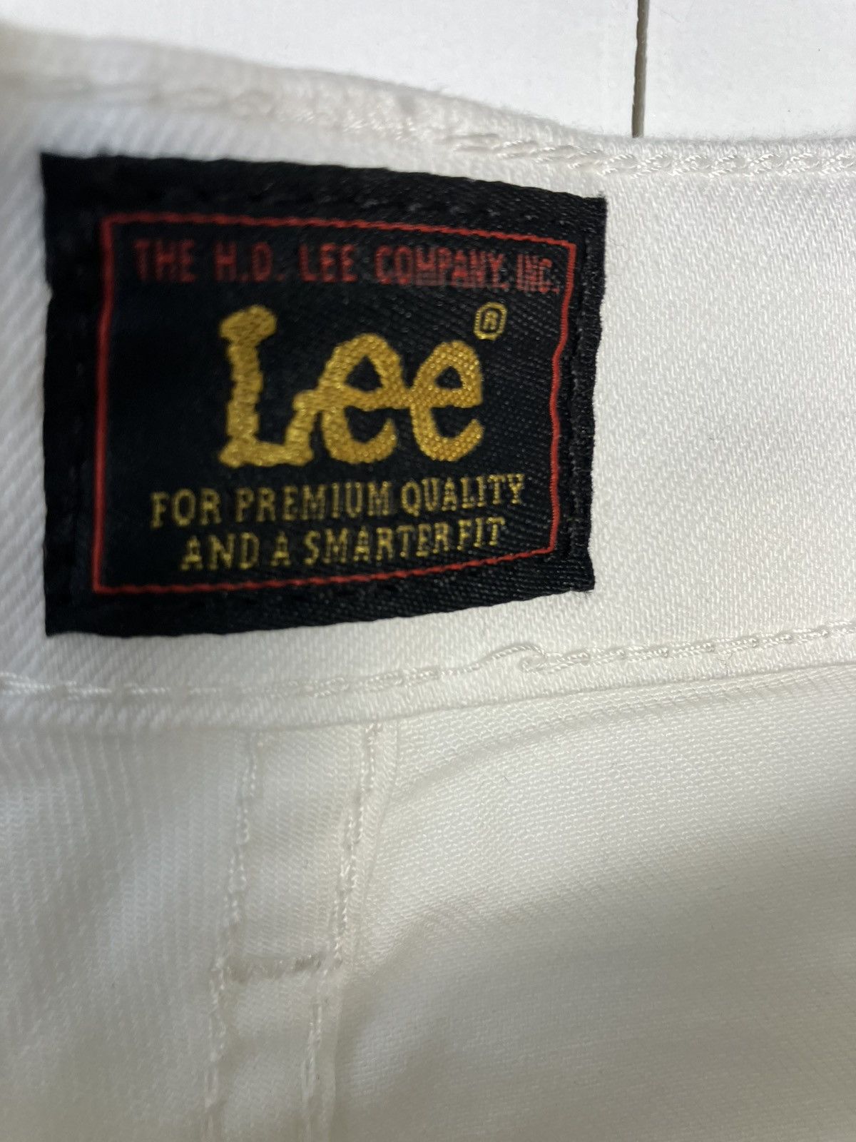 Lee Lee Mid Rise Bermuda Shorts White Size 6M NWT Size 28" / US 6 / IT 42 - 6 Thumbnail