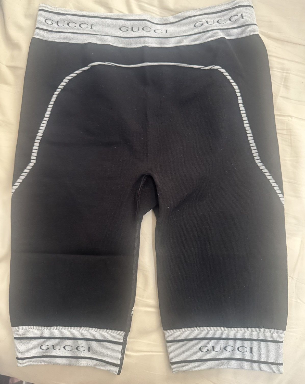 Gucci GUCCI Logo Waistband Knee-Length Short Leggings Size US 32 / EU 48 - 11 Thumbnail