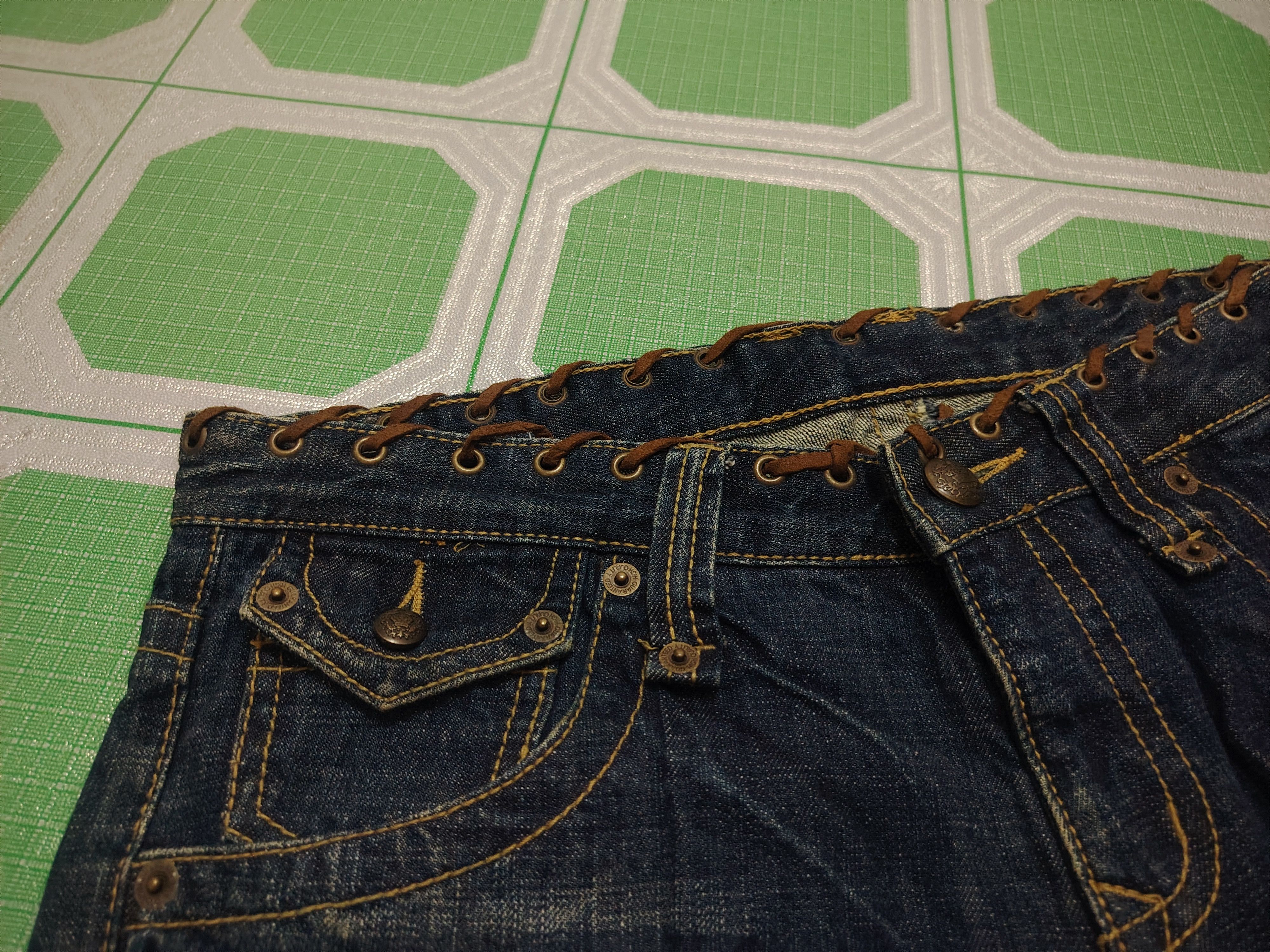 Who Decides War Japanese Army of no! Lace Waist & pocket Flared Jeans Size US 33 - 12 Thumbnail