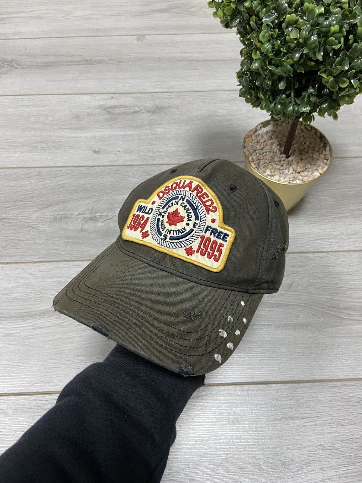 Dsquared2 Dsquared2 Canada 🍁 wild free painted fade Italy cap Size ONE SIZE - 1 Thumbnail