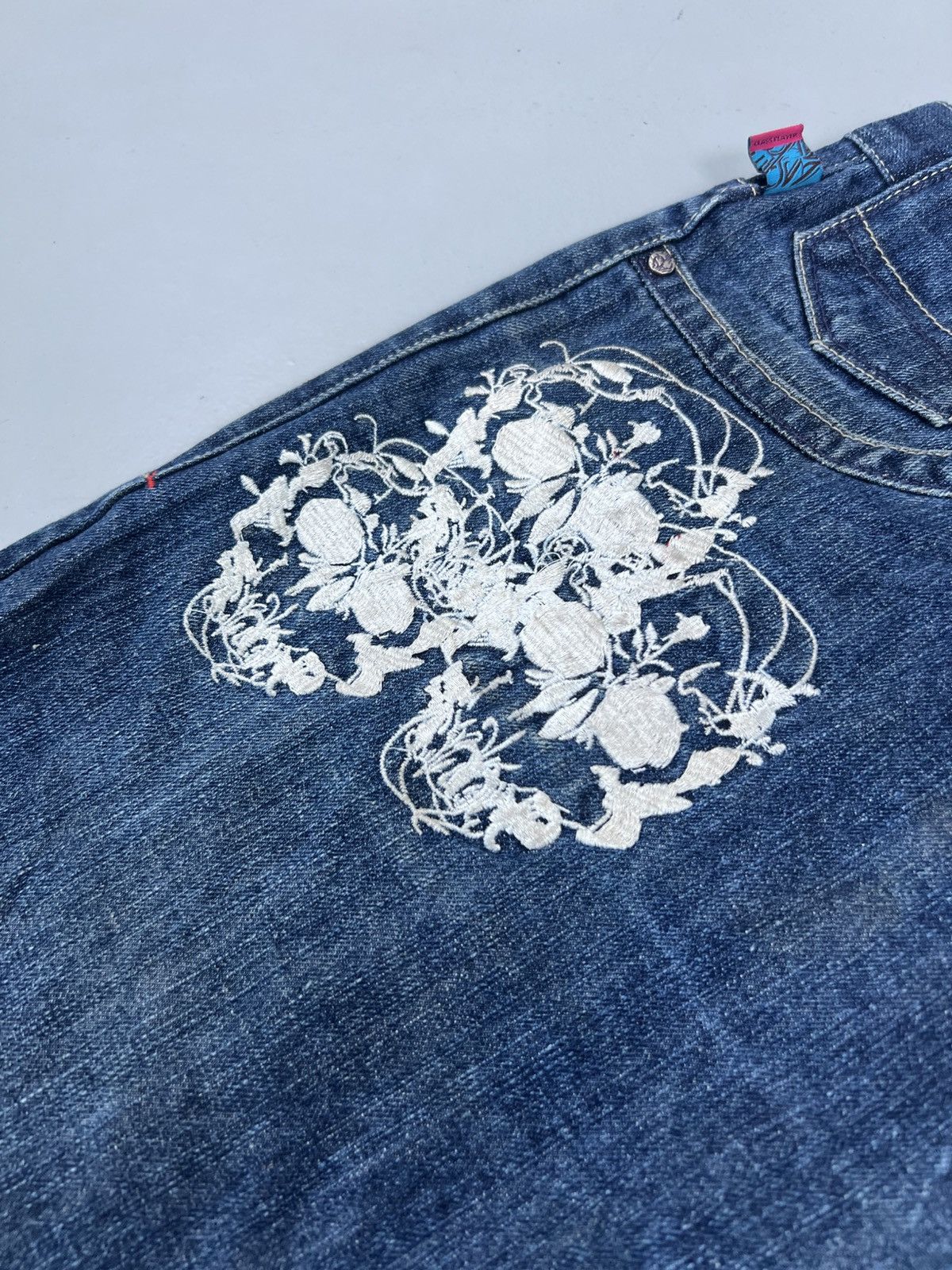 Southpole Vintage class player embroidered denim Size US 36 / EU 52 - 10 Thumbnail