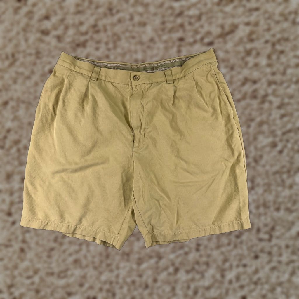 Tommy Bahama Shorts Men 38 Khaki Yellow 100% Silk Pleated Bermuda Golf Beach Shirt