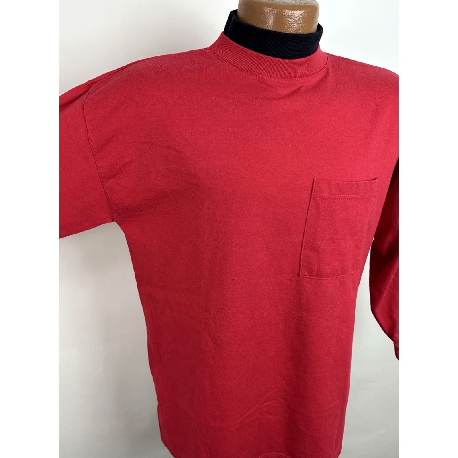Vintage VINTAGE Freddie Wear Shirt Mens Medium Red Mock Neck Long Sleeve Pocket 80s 90s Retro Grunge - Size US M / EU 48-50 / 2 - 4 Thumbnail
