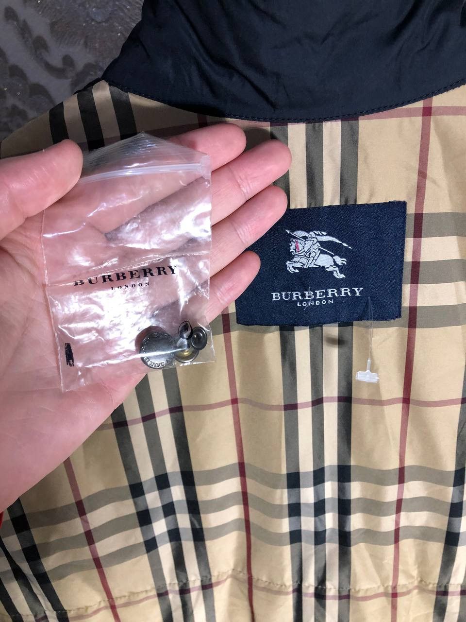 Burberry VINTAGE BURBERRY LONDON ENGLAND NYLON DESIGNER VESTS Y2K 90s Size US M / EU 48-50 / 2 - 9 Thumbnail