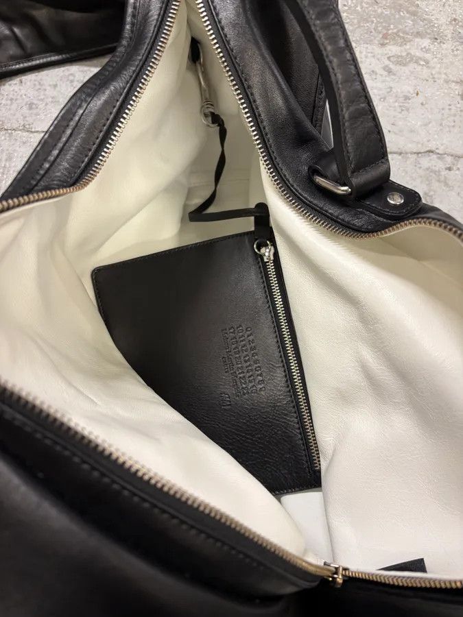 Maison Margiela 2012 Maison Margiela H&M Black Guitar Leather Bag Size ONE SIZE - 9 Thumbnail