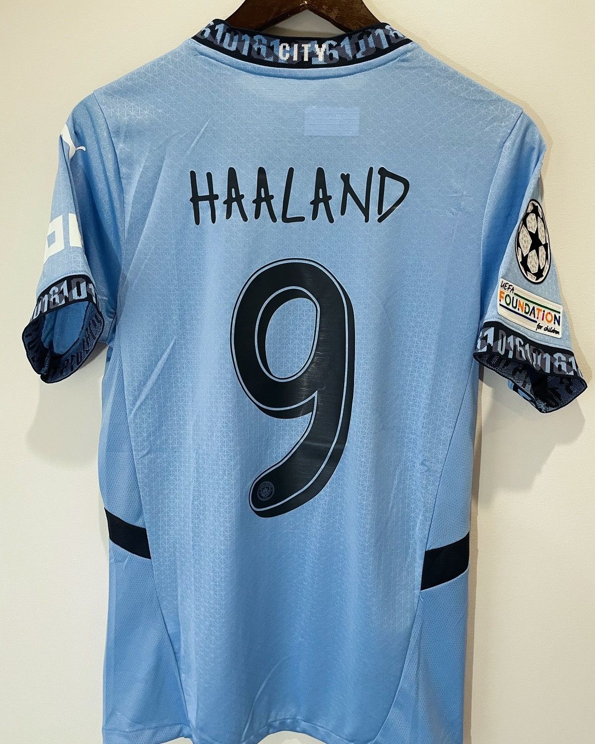 Puma Manchester city Haaland new season Size US M / EU 48-50 / 2 - 1 Thumbnail