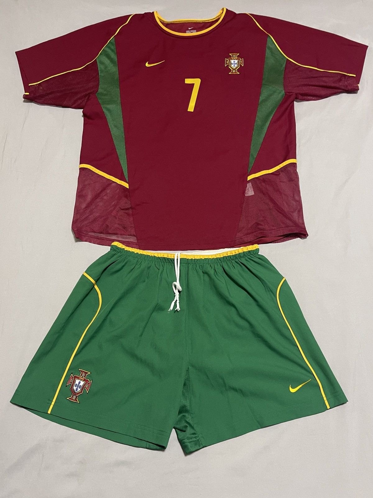 Nike Portugal player issue shirt word cup 2002 + short set Size US L / EU 52-54 / 3 - 14 Thumbnail