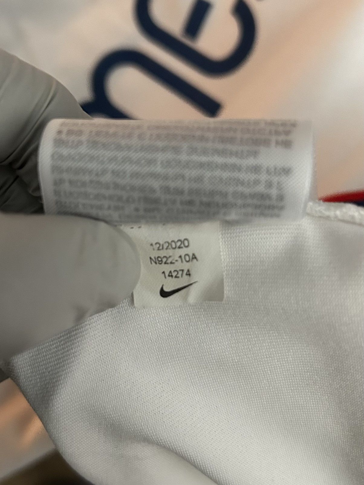 Nike (M) White Paris Saint Germain Lionel Messi #30 T-Shirt Size US M / EU 48-50 / 2 - 7 Thumbnail