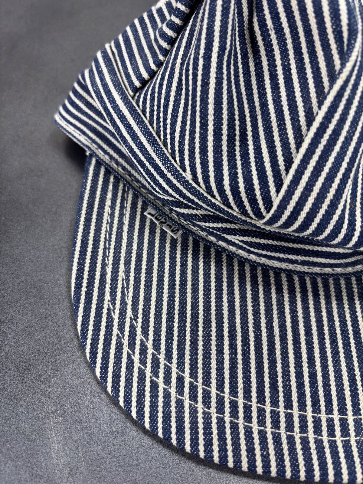 Levi's Vintage Levi's White Tab Hat Vintage Hickory Stripe Denim US Size ONE SIZE - 5 Thumbnail
