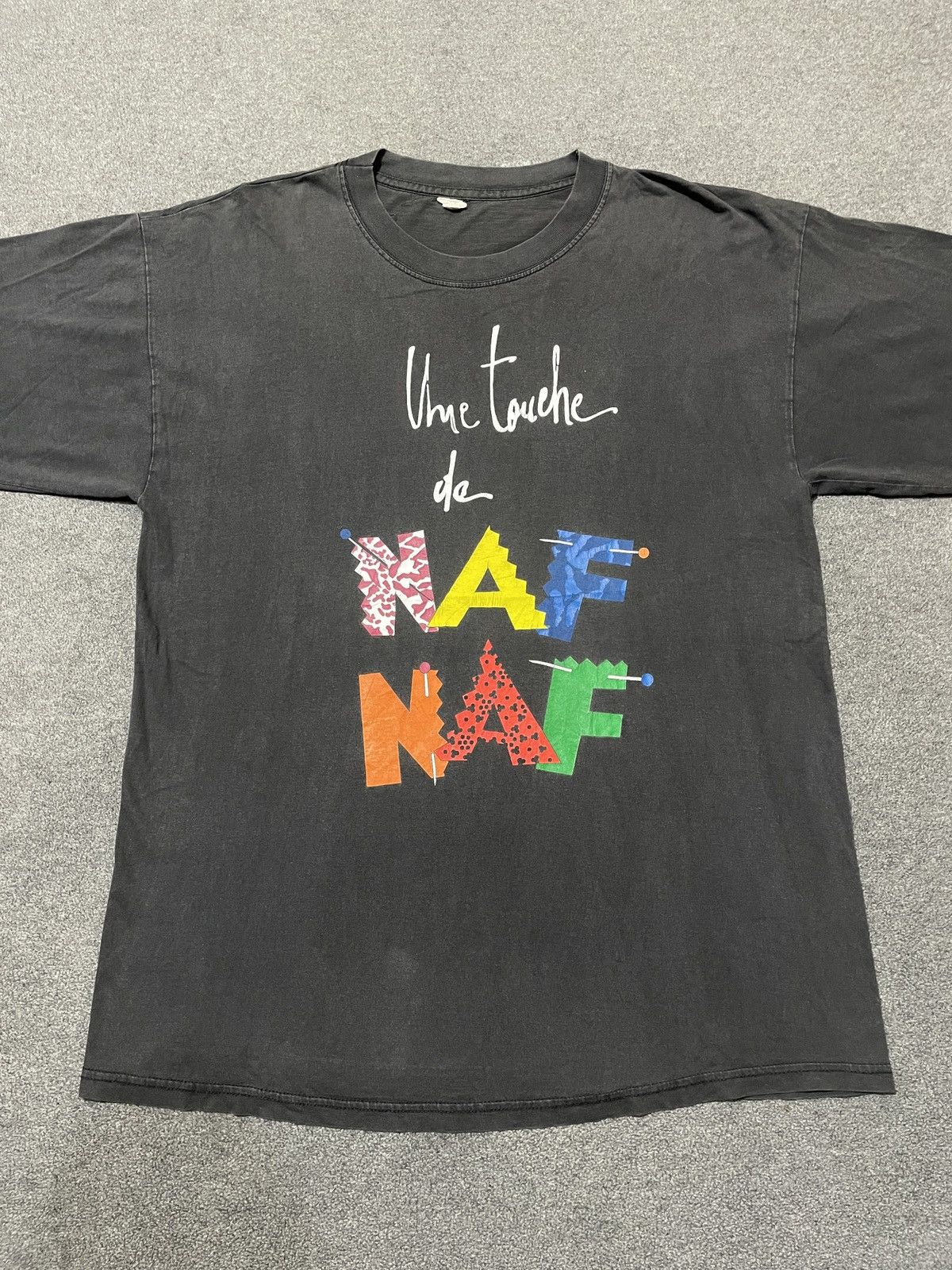 Vintage 90s Perfume Promo Une Touche de NAF NAF Tee Size US L / EU 52-54 / 3 - 1 Thumbnail