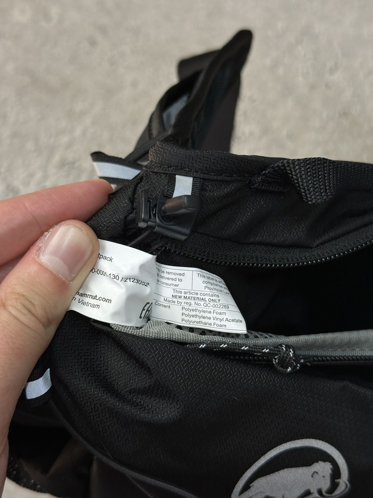 Mammut sling bag deals