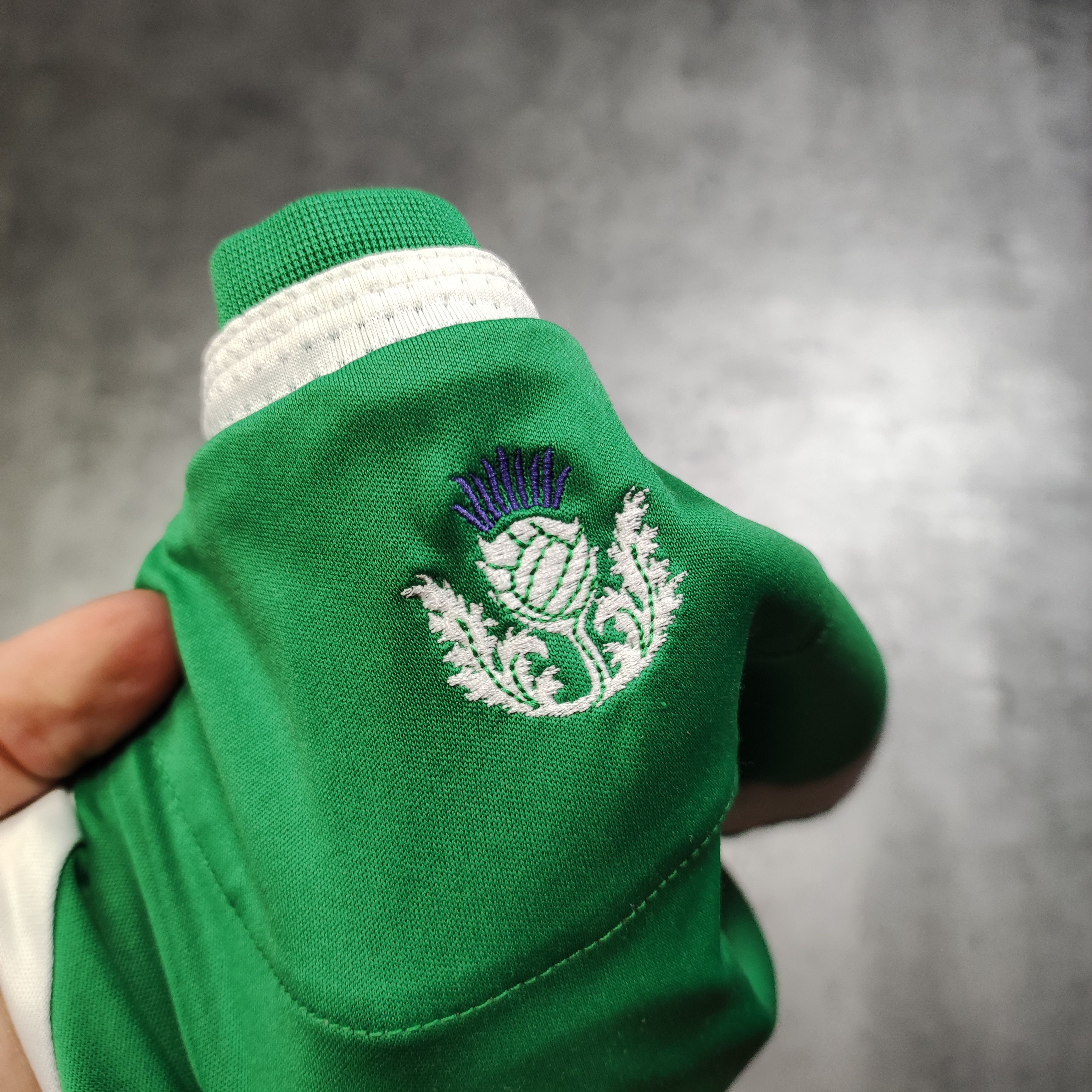 Vintage RARE Football Soccer Hibernian Edinburgh Home Jersey Size US M / EU 48-50 / 2 - 8 Thumbnail