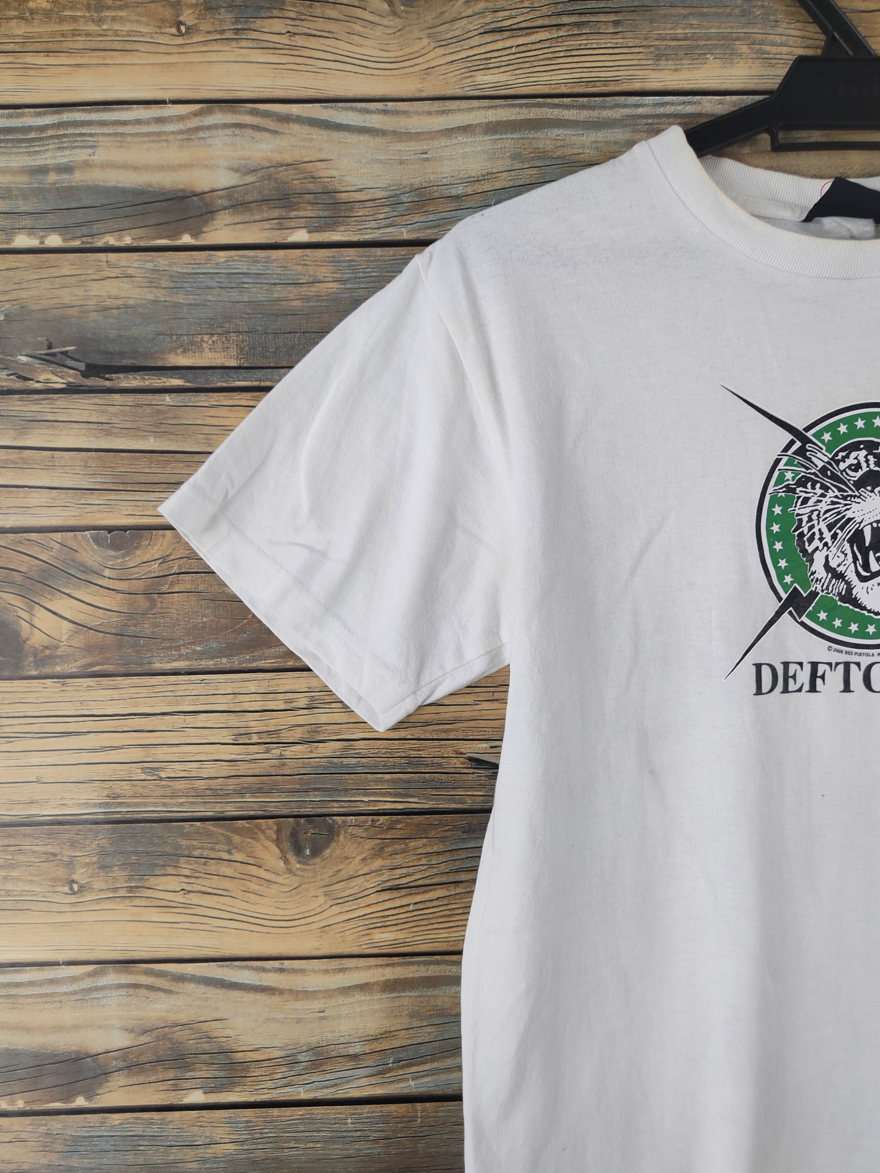 Band Tees DL Wall of Fame Deftone White tee T-shirt #2065 Size US S / EU 44-46 / 1 - 5 Thumbnail
