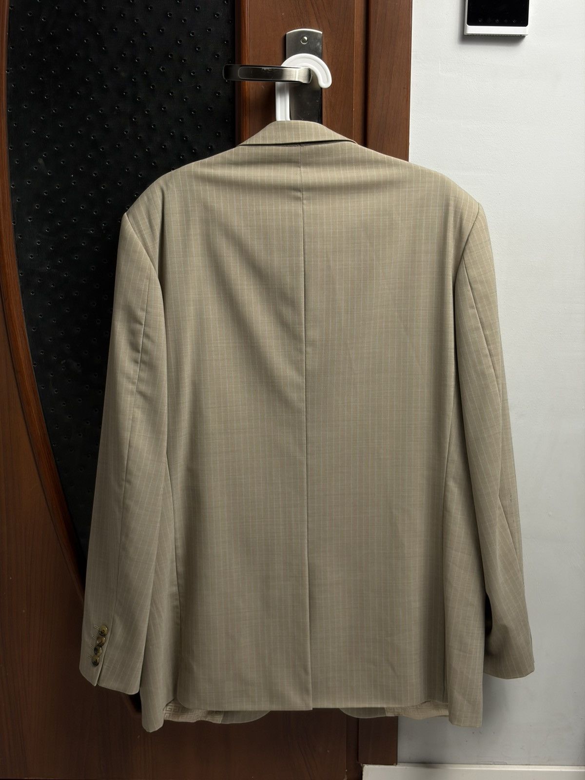 Givenchy Givenchy Vintage Authentic Beige Pinstripe Wool Blazer Size 42R - 12 Thumbnail